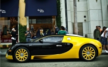 - Bugatti Veyron   